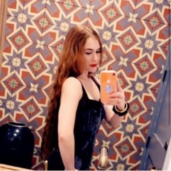 Grace’s Posh Closet - Picture 7 of 7